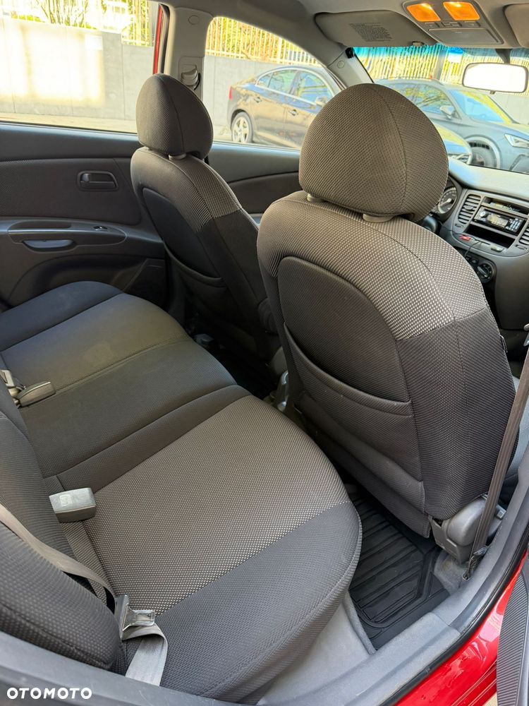 Kia Rio 1.6 Sport - 12