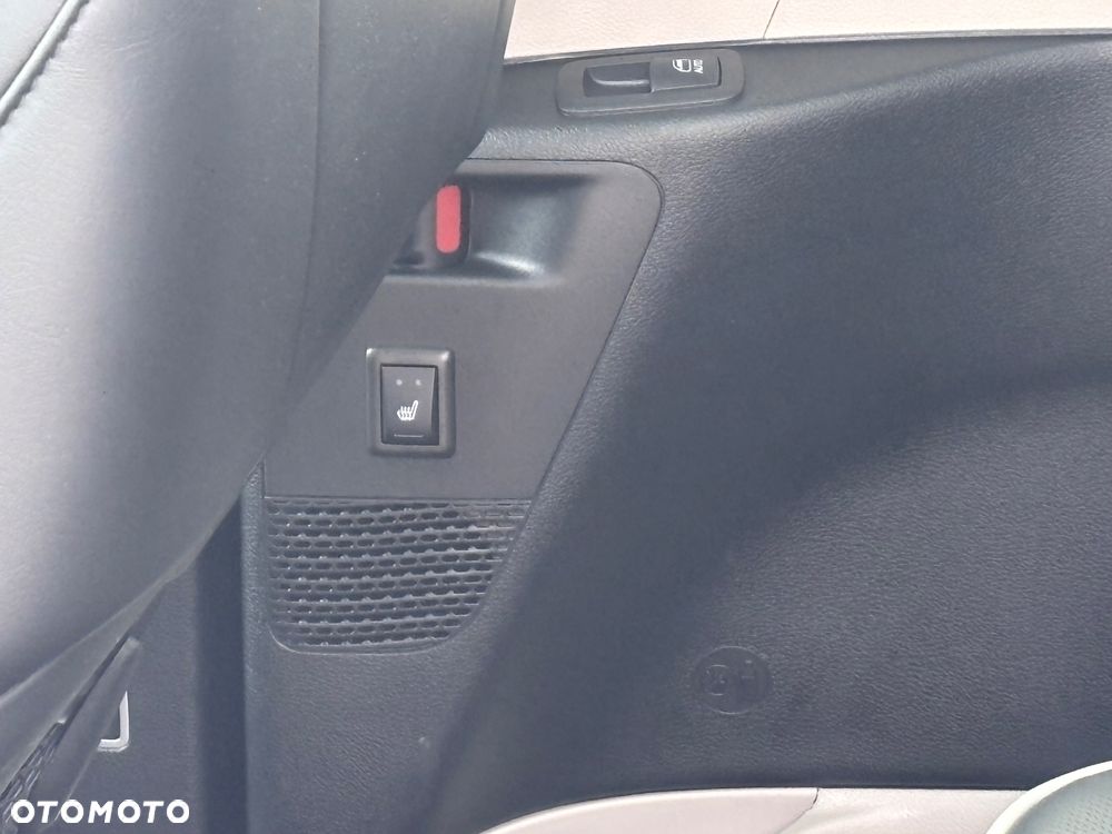 Chrysler Pacifica - 16