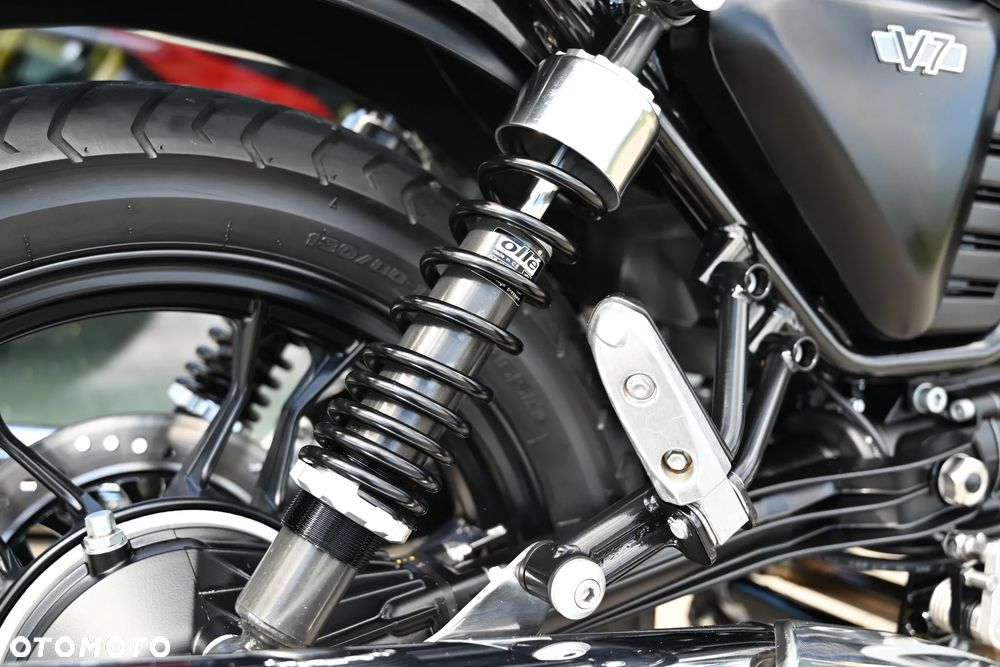 Moto Guzzi V7 - 33