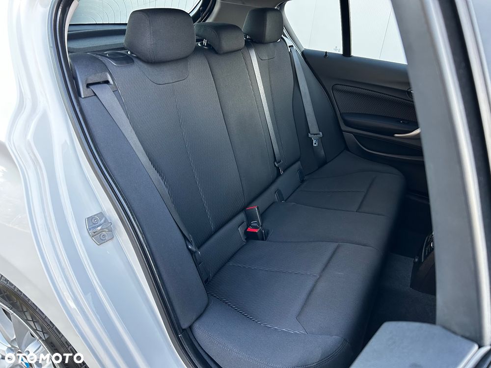 BMW Seria 1 - 38