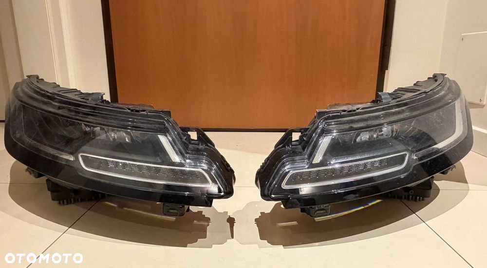 RANGE ROVER EVOQUE II L551  LAMPA LEWA/PRAWA PRZÓD K8D2-13W030 - 1