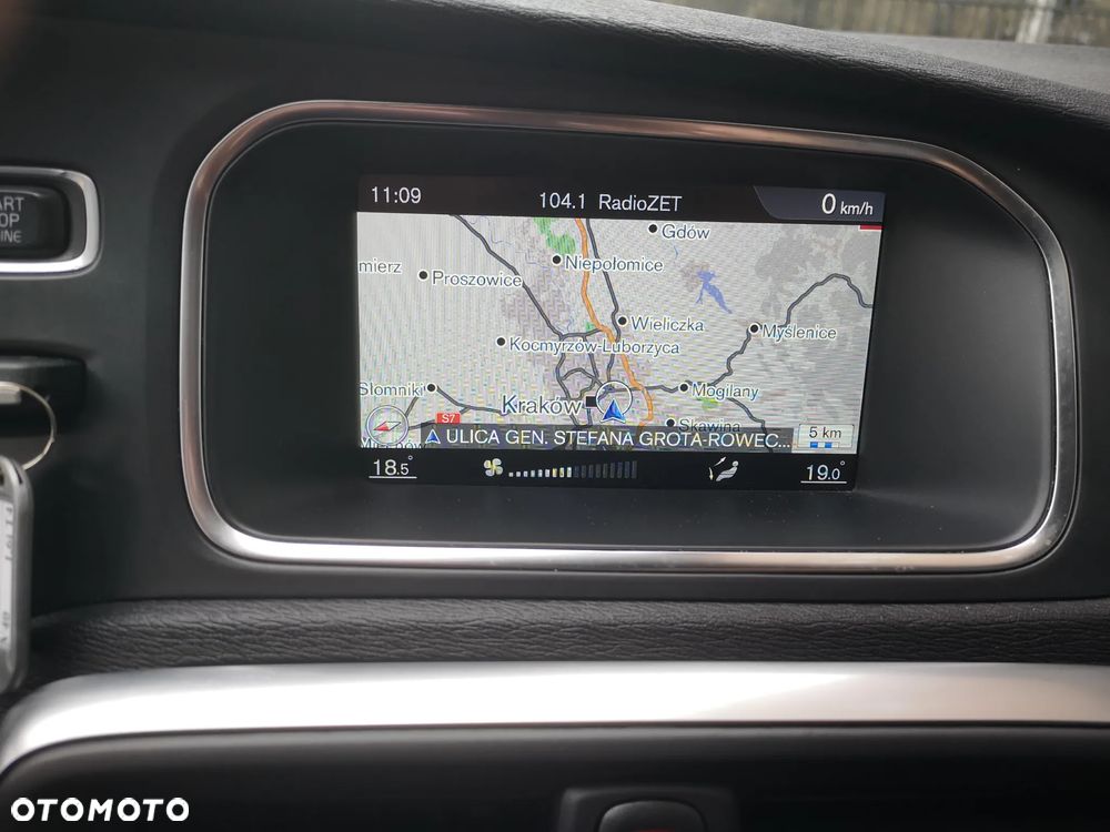 Volvo V40 T4 Powershift Kinetic - 17