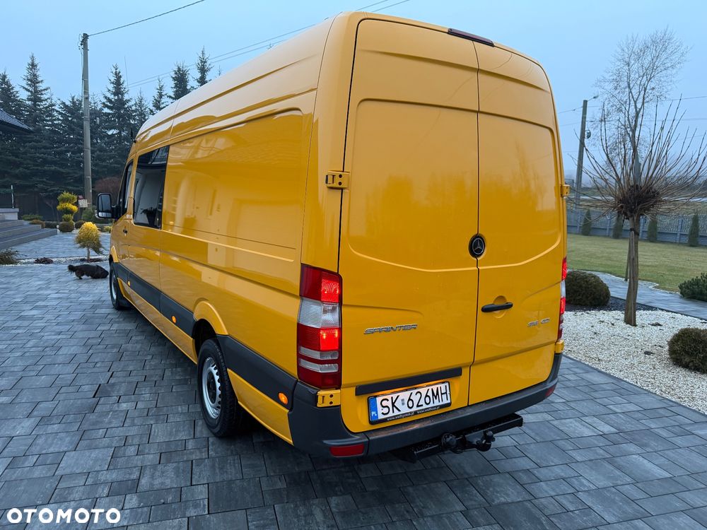 Mercedes-Benz Sprinter - 14