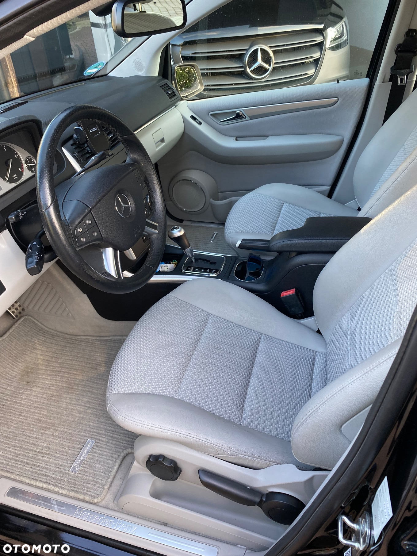 Mercedes-Benz Klasa B 200 CDI Autotronic Grand Edition - 32