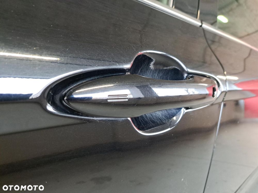 Toyota Camry 2.5 Hybrid Executive CVT - 34