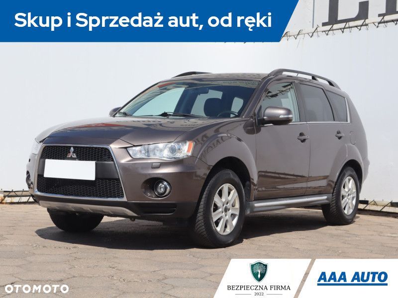 Mitsubishi Outlander - 3