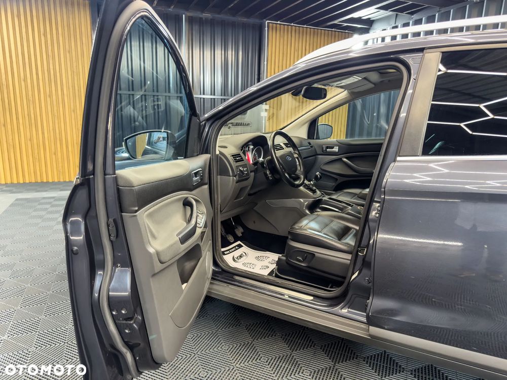 Ford Kuga 2.0 TDCi Titanium - 14