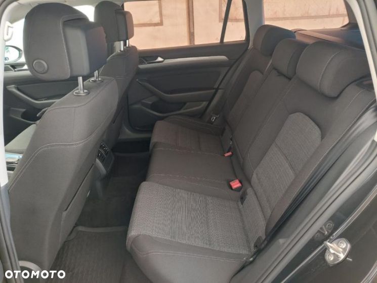 Volkswagen Passat 2.0 TDI Business DSG - 3