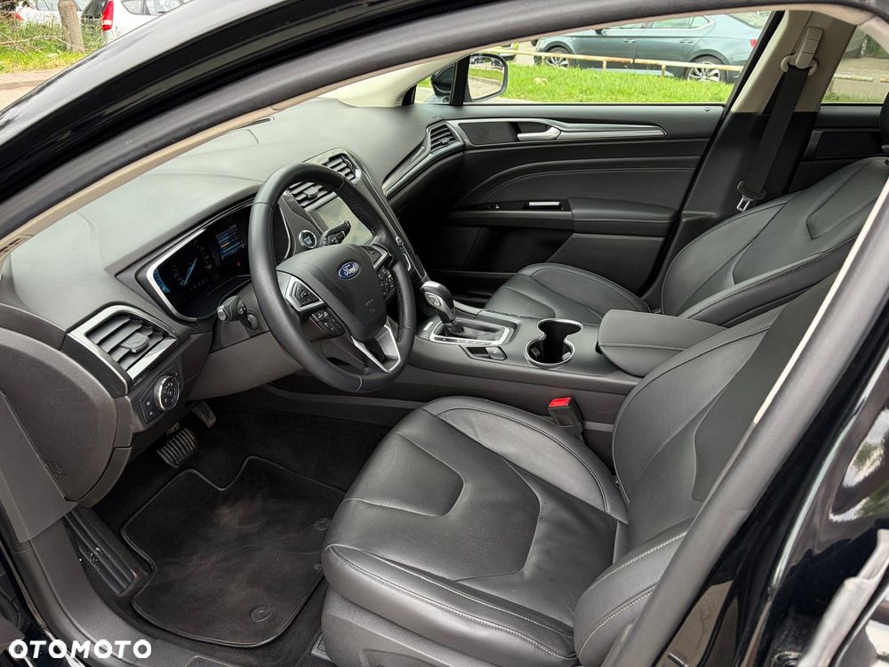 Ford Mondeo 2.0 Hybrid Titanium - 12