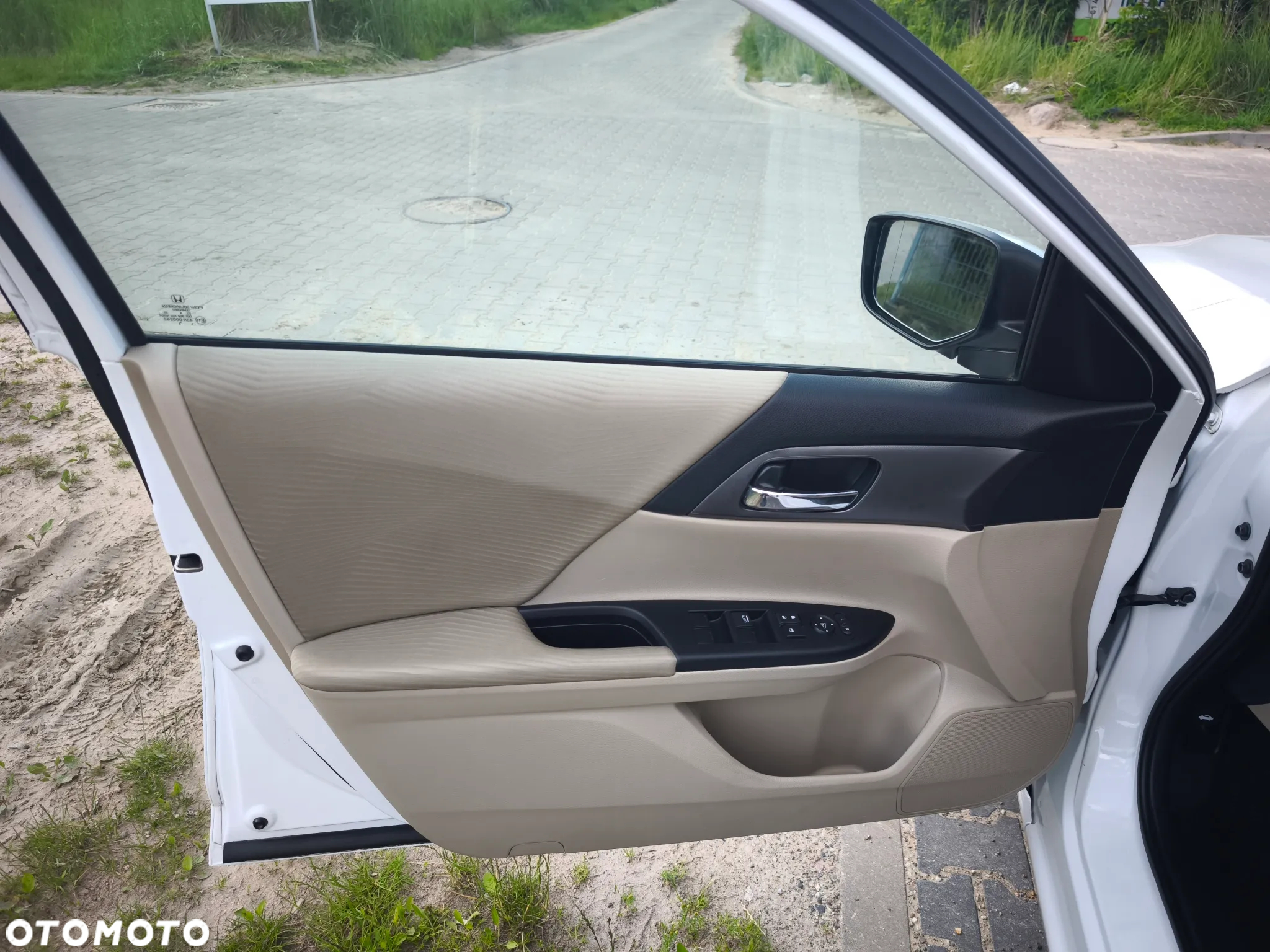 Honda Accord 2.4 LX - 16