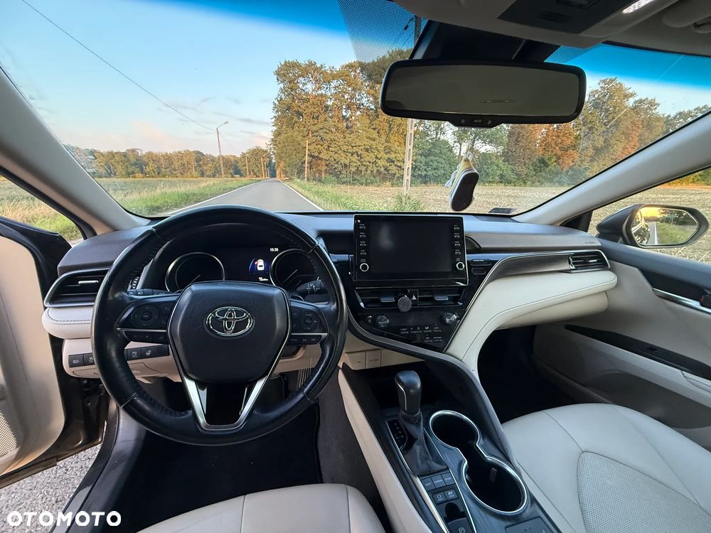 Toyota Camry 2.5 Hybrid Executive CVT - 5