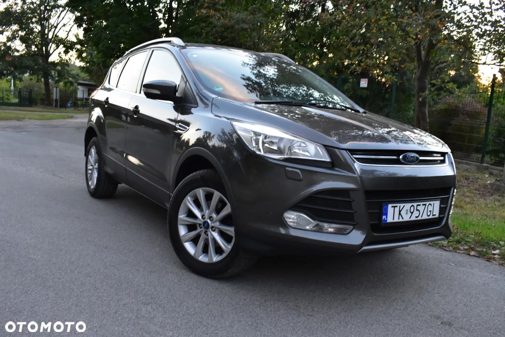 Ford Kuga 1.5 EcoBoost 2x4 Titanium - 2