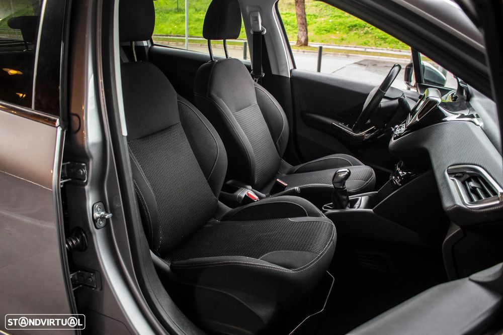 Peugeot 208 1.2 PureTech Active - 24