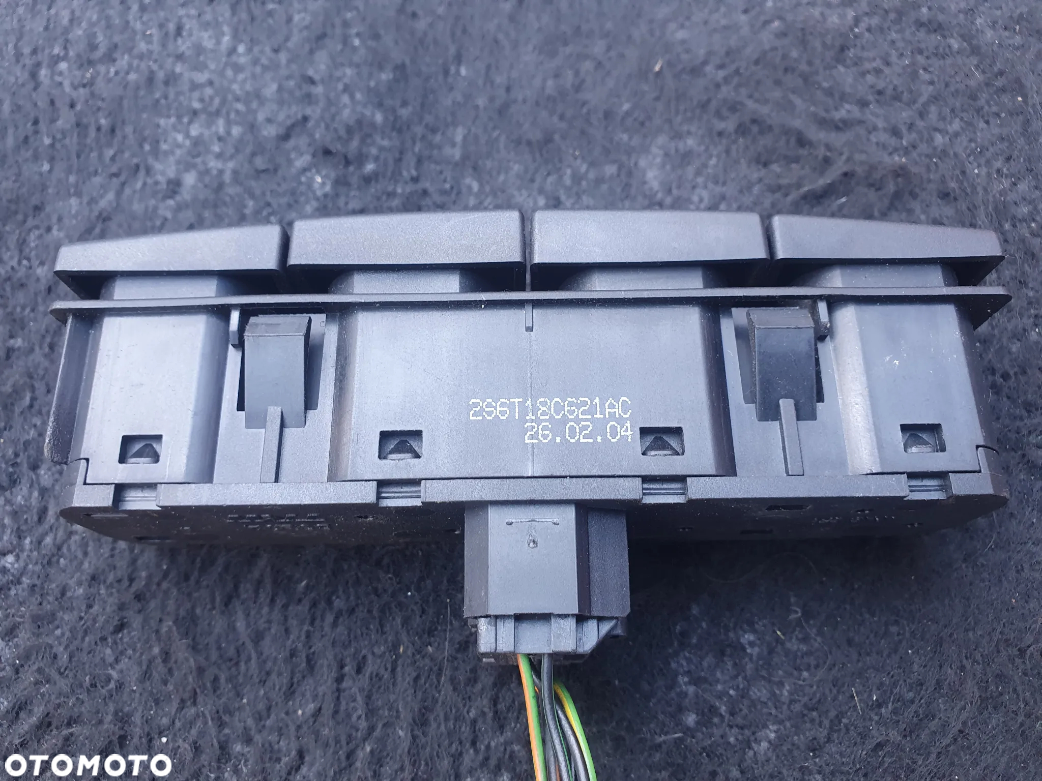 PRZEŁĄCZNIK PODGRZEWANIA SZYB FORD FIESTA MK6 2S6T18C621AC FORD FUSION - 3