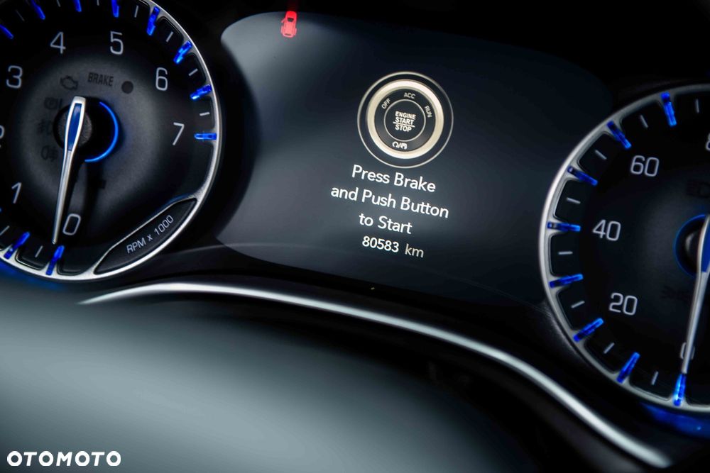 Chrysler Pacifica - 25