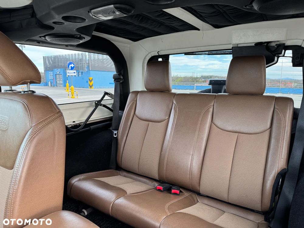 Jeep Wrangler 3.6 Sahara - 32