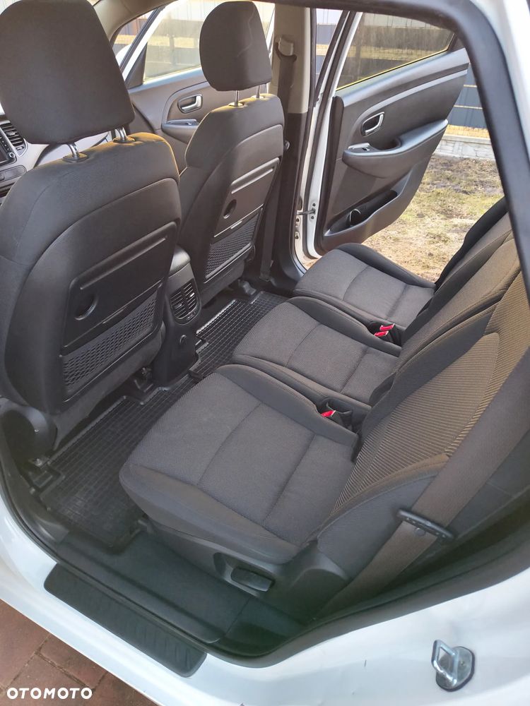 Kia Carens 1.7 CRDi XL - 11