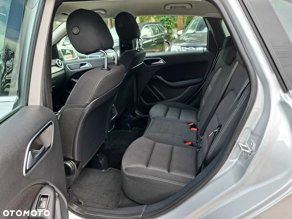 Mercedes-Benz Klasa B 180 CDI BlueEFFICIENCY Edition 1 - 23