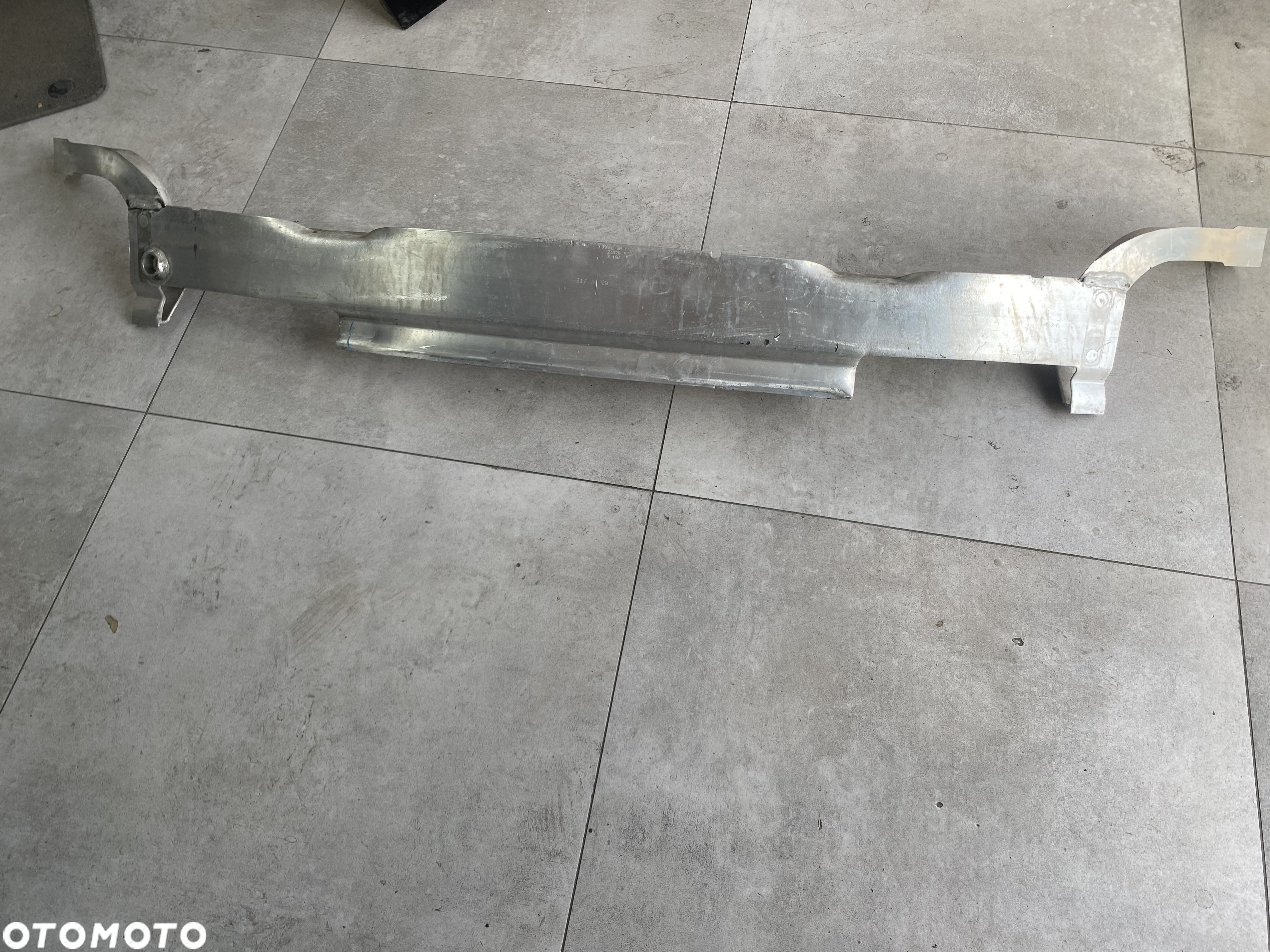 BELKA ZDERZAKA PRZÓD AUDI Q5 16-80A807113E ORG - 2