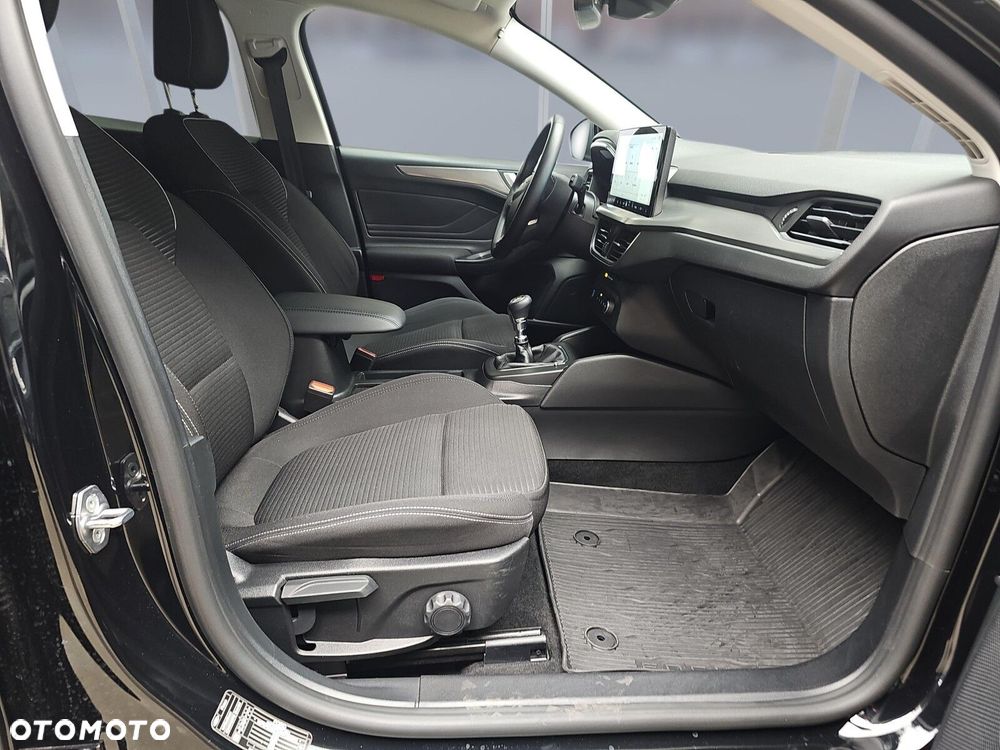 Ford Focus SW 1.0 EcoBoost Titanium - 11