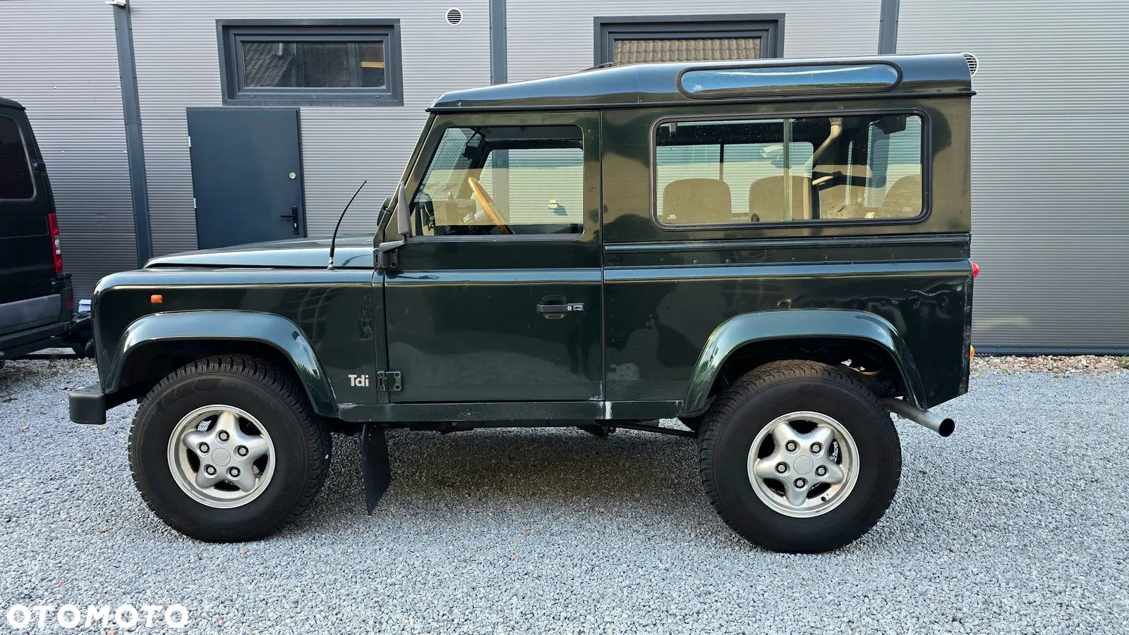 Land Rover Defender 90 2.5 TDI - 3