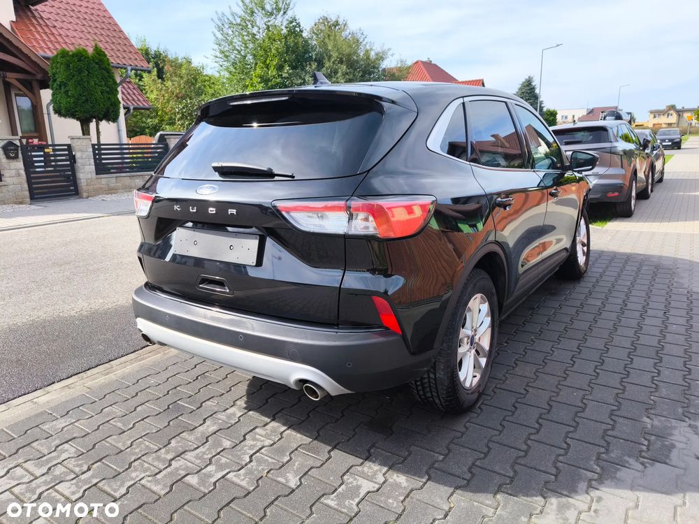 Ford Kuga 1.5 EcoBoost TITANIUM X - 3