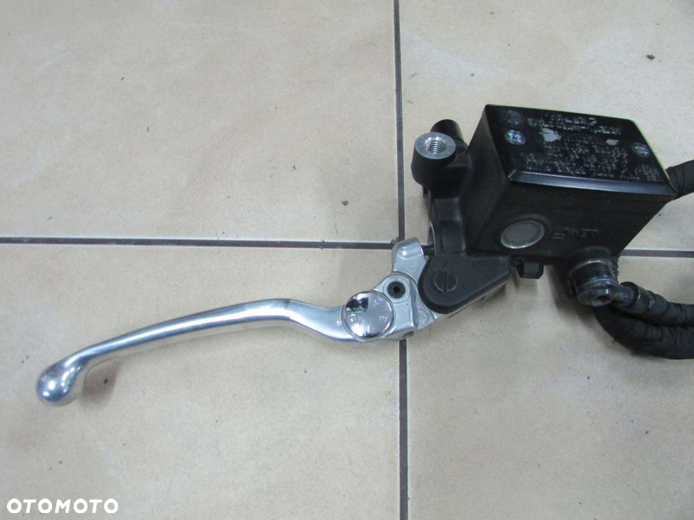 Yamaha XSR 700 pompa hamulcowa przód - 1