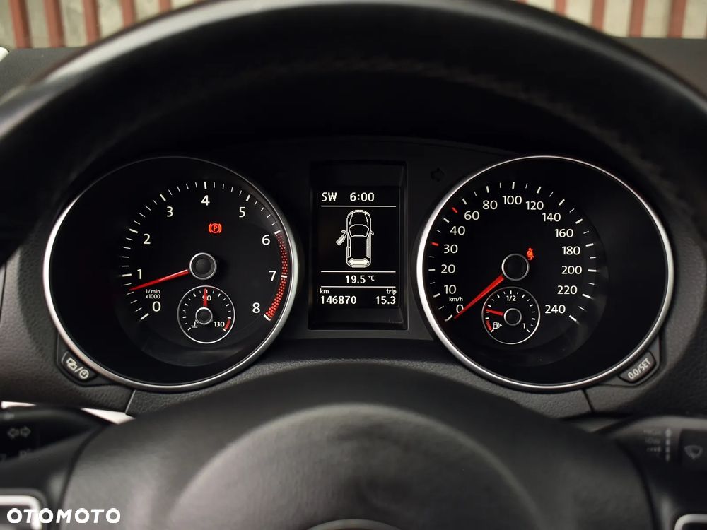Volkswagen Golf - 20