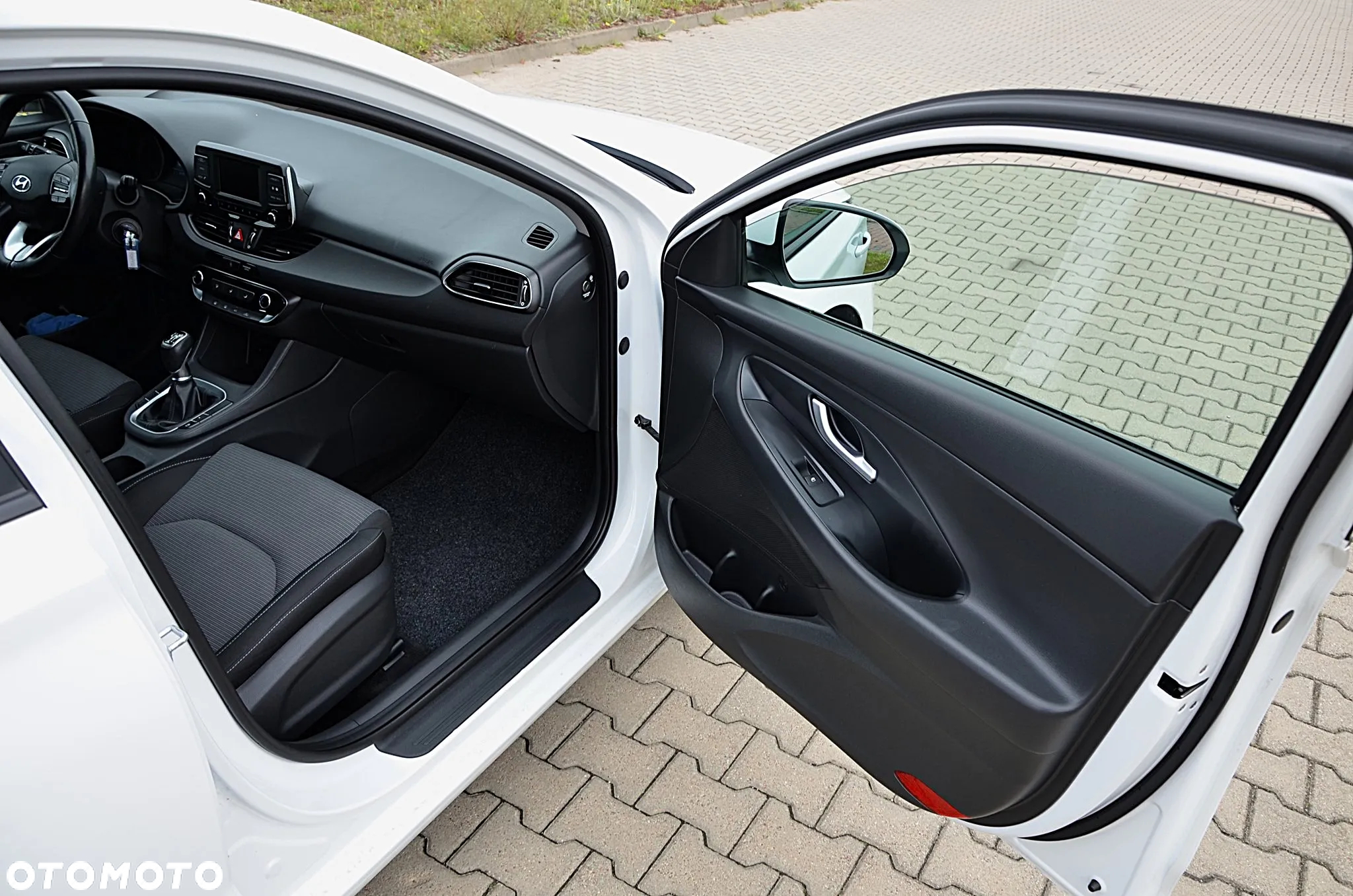 Hyundai i30 1.4 BlueDrive Comfort - 23
