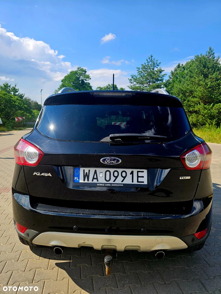 Ford Kuga 2.0 TDCi 2x4 Titanium - 6