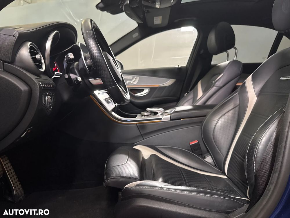 Mercedes-Benz C 63 AMG - 25