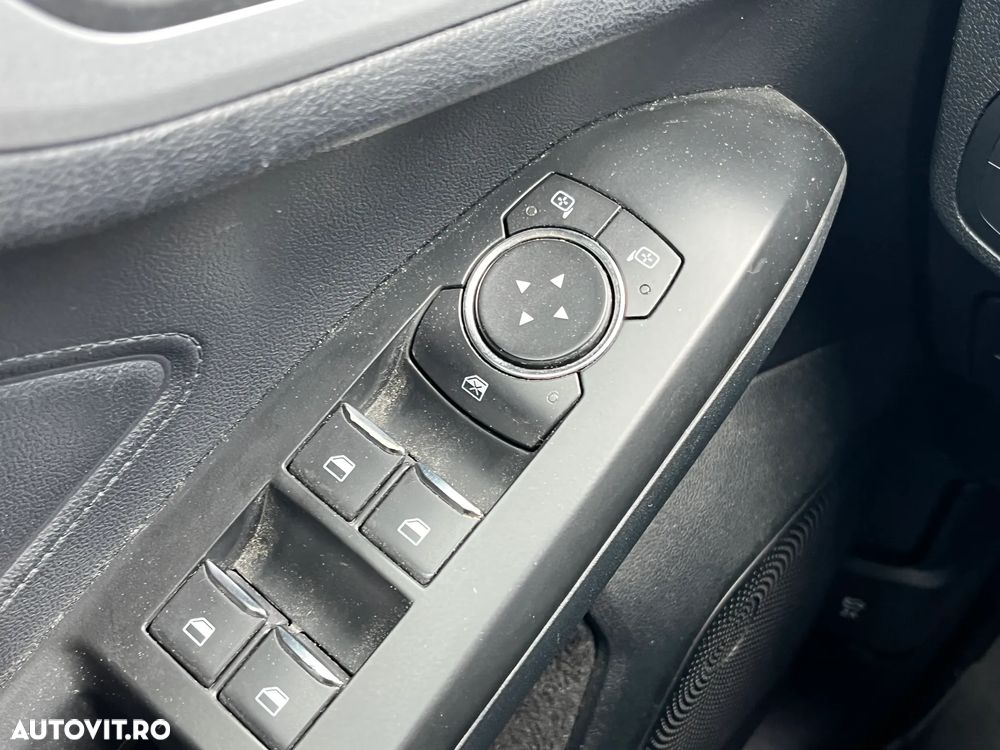 Ford Focus - 21
