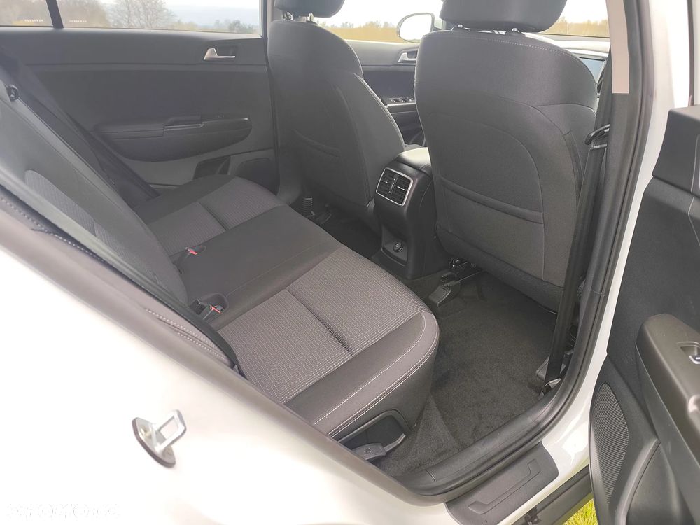 Kia Sportage 1.6 CRDI AWD VISION - 17