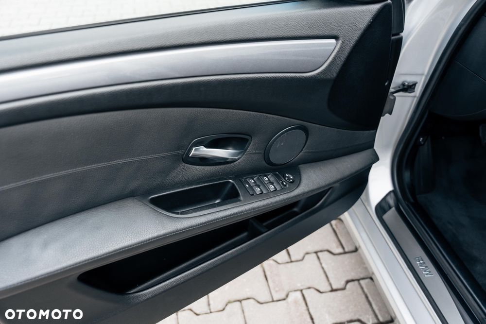 BMW Seria 5 525d xDrive Edition Exclusive - 25
