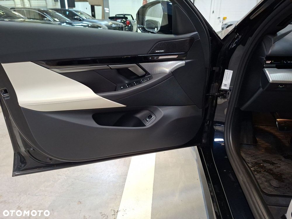 BMW Seria 5 - 12