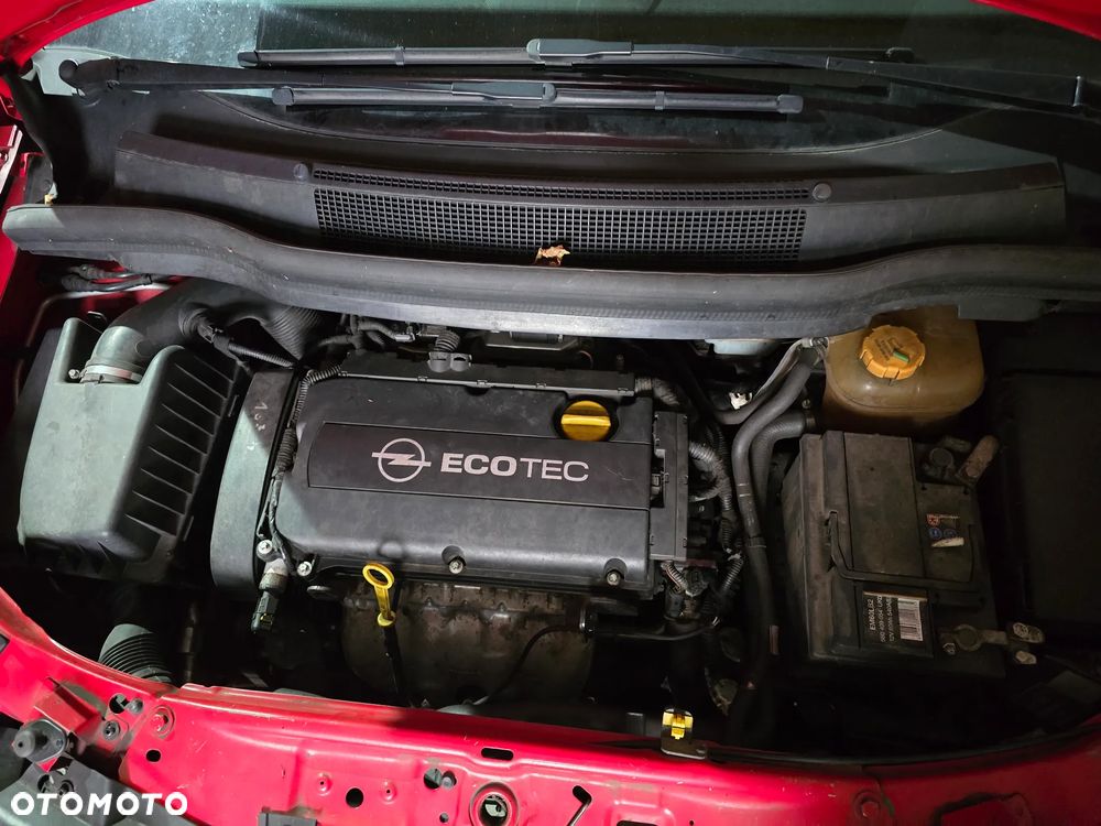 Opel Zafira - 10