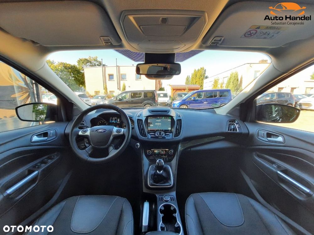 Ford Kuga 1.5 EcoBoost 2x4 Titanium - 6