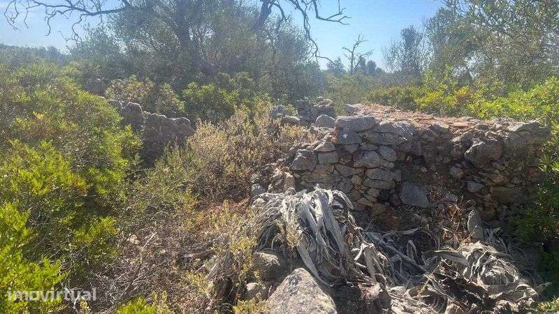 Vende se terreno