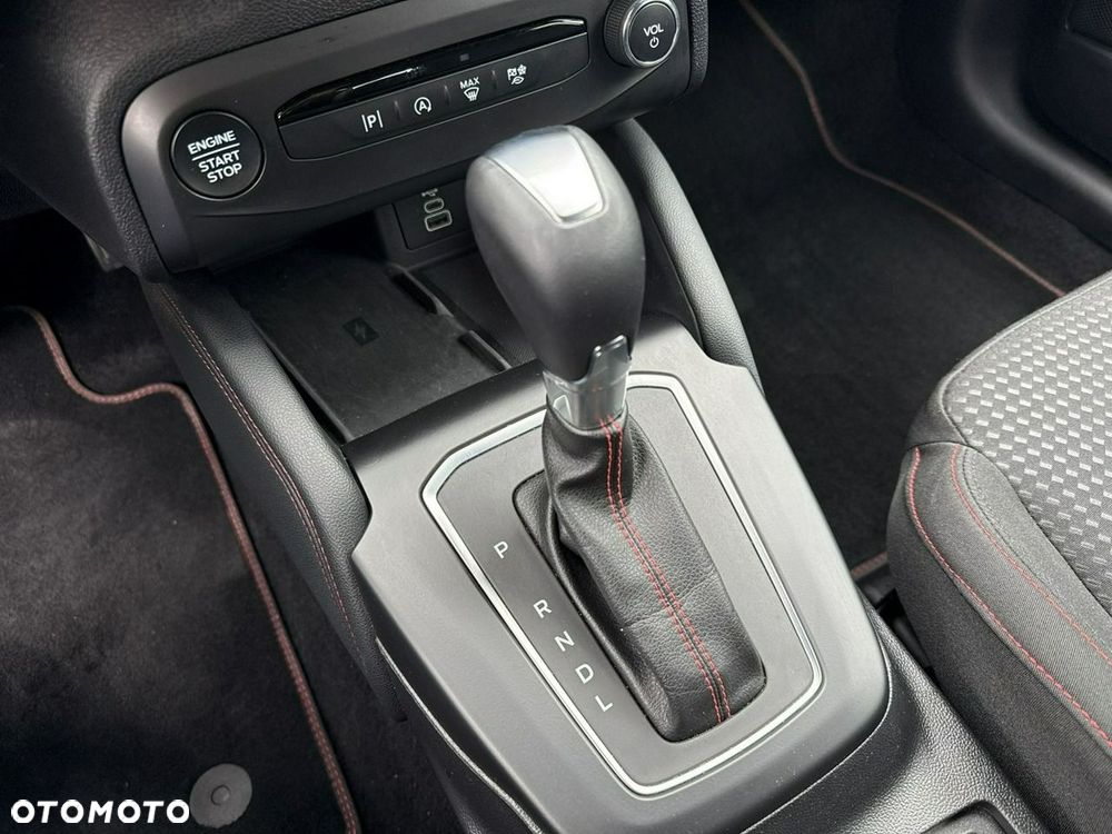 Ford Focus 1.0 EcoBoost Hybrid ST-LINE X - 19