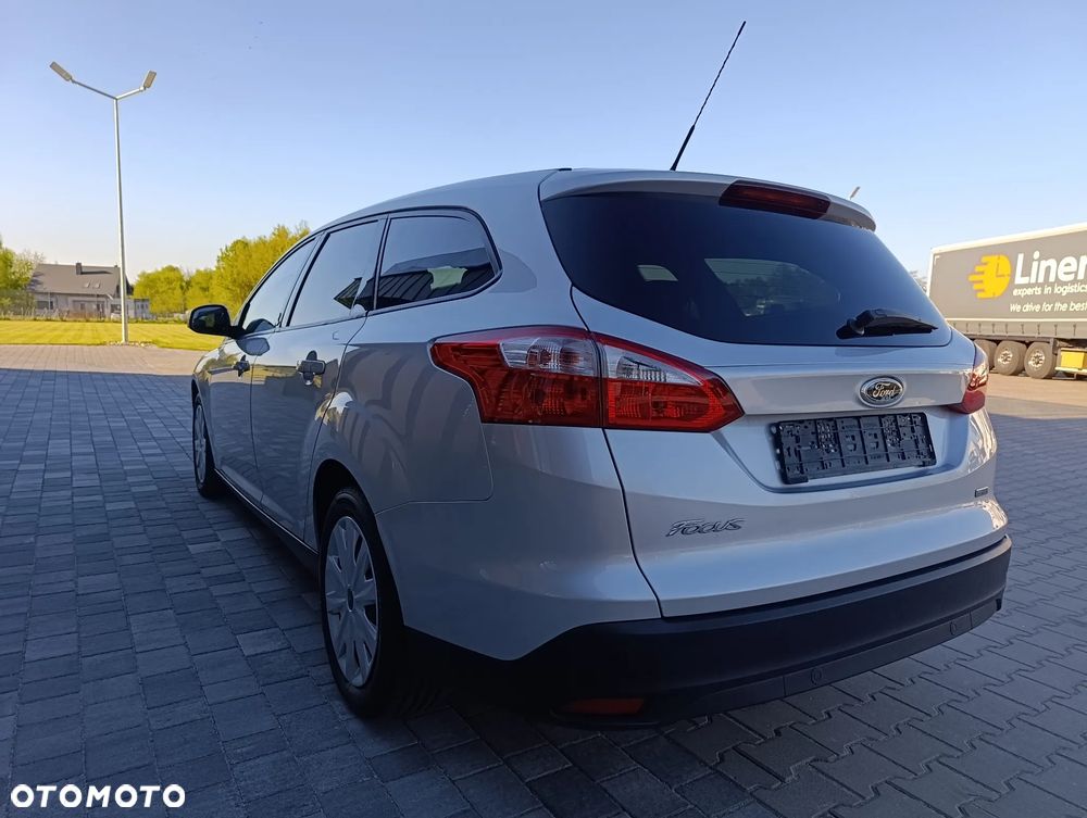 Ford Focus 1.0 EcoBoost Trend - 22