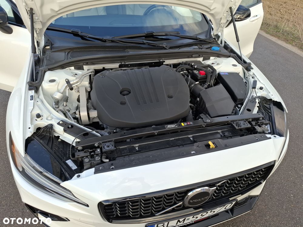 Volvo S60 B5 B Ultimate Dark - 3