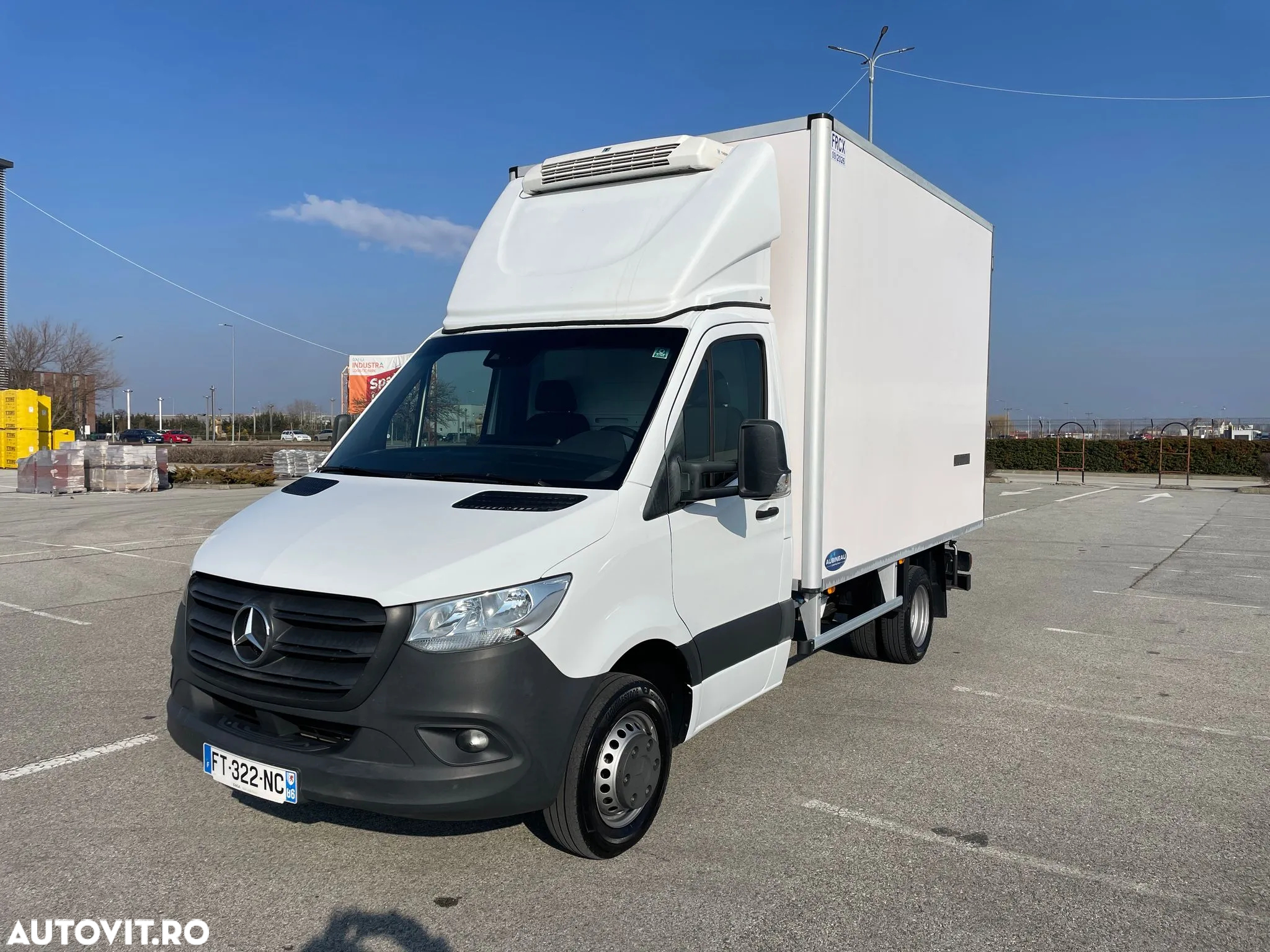 Mercedes-Benz Sprinter - 10