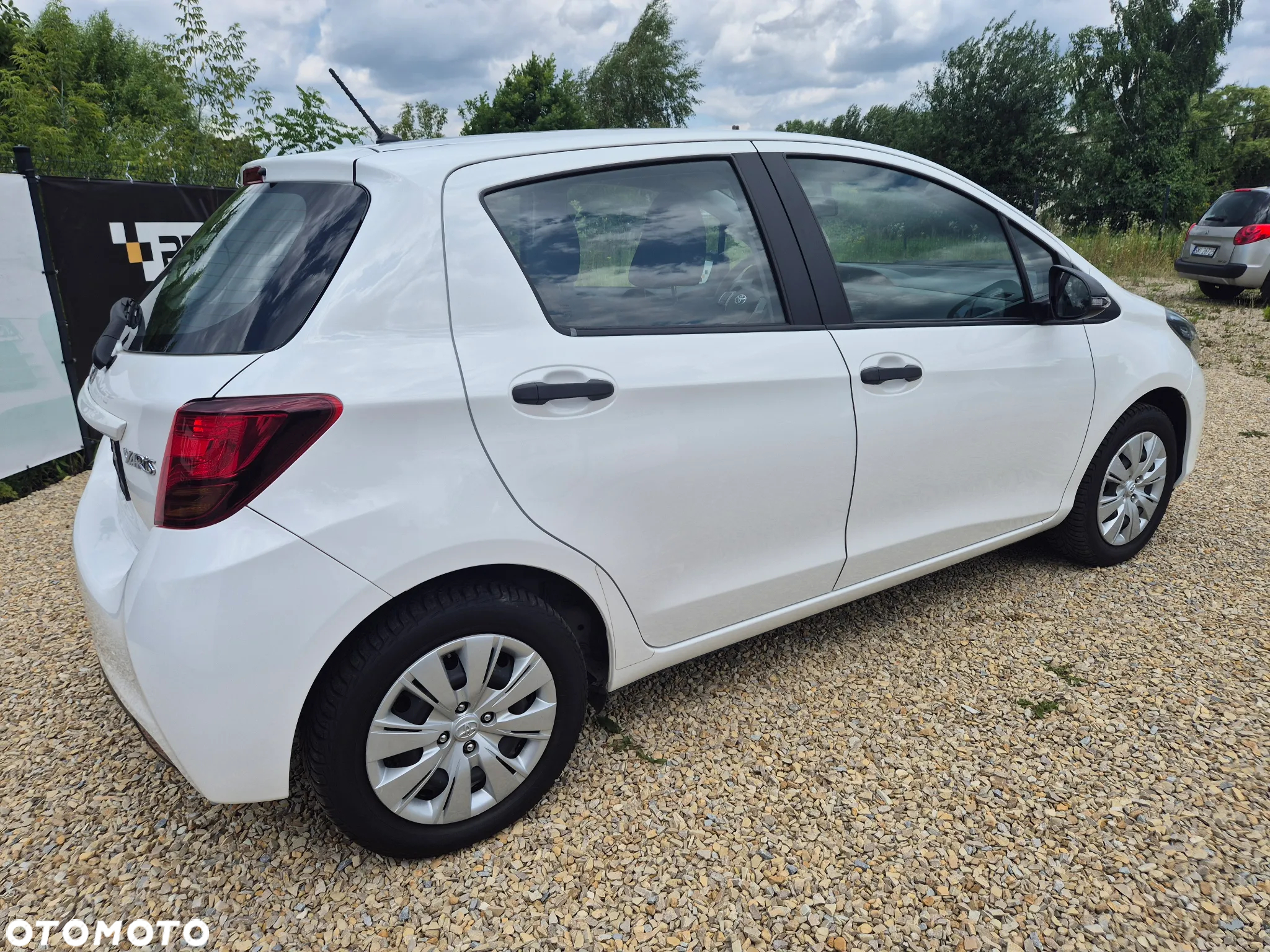 Toyota Yaris 1.0 Active - 19
