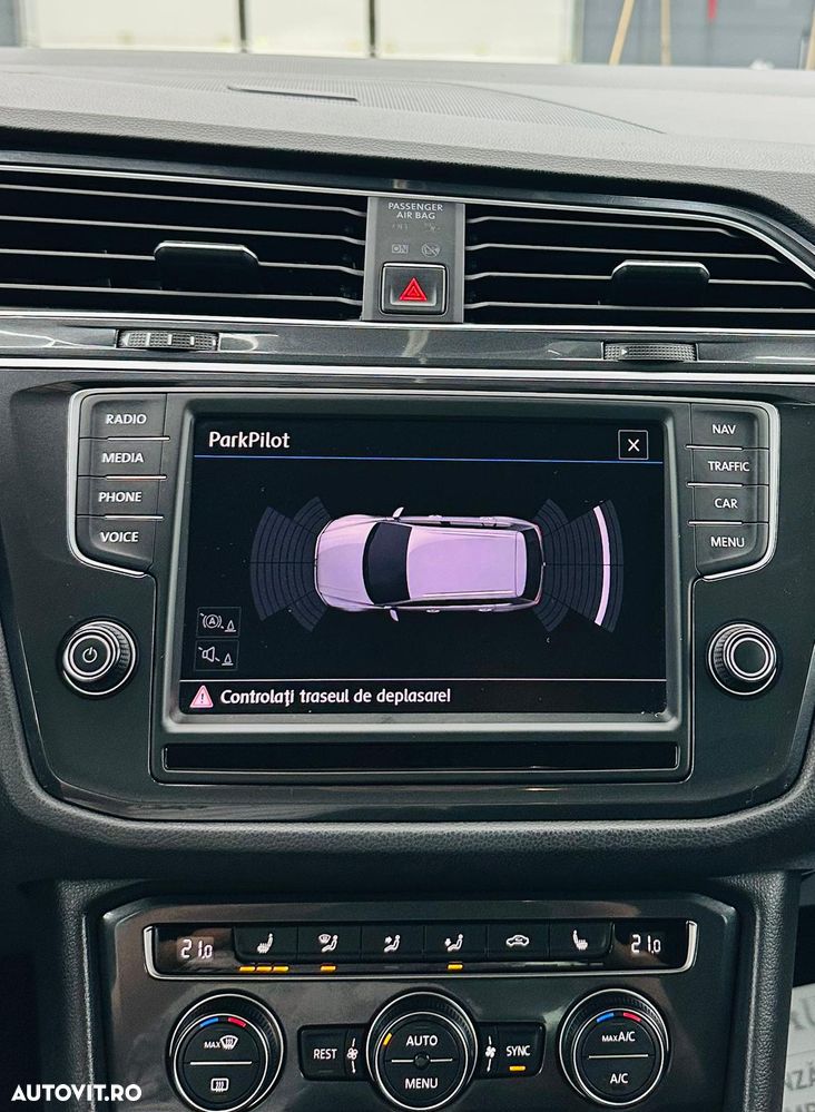 Volkswagen Tiguan - 28