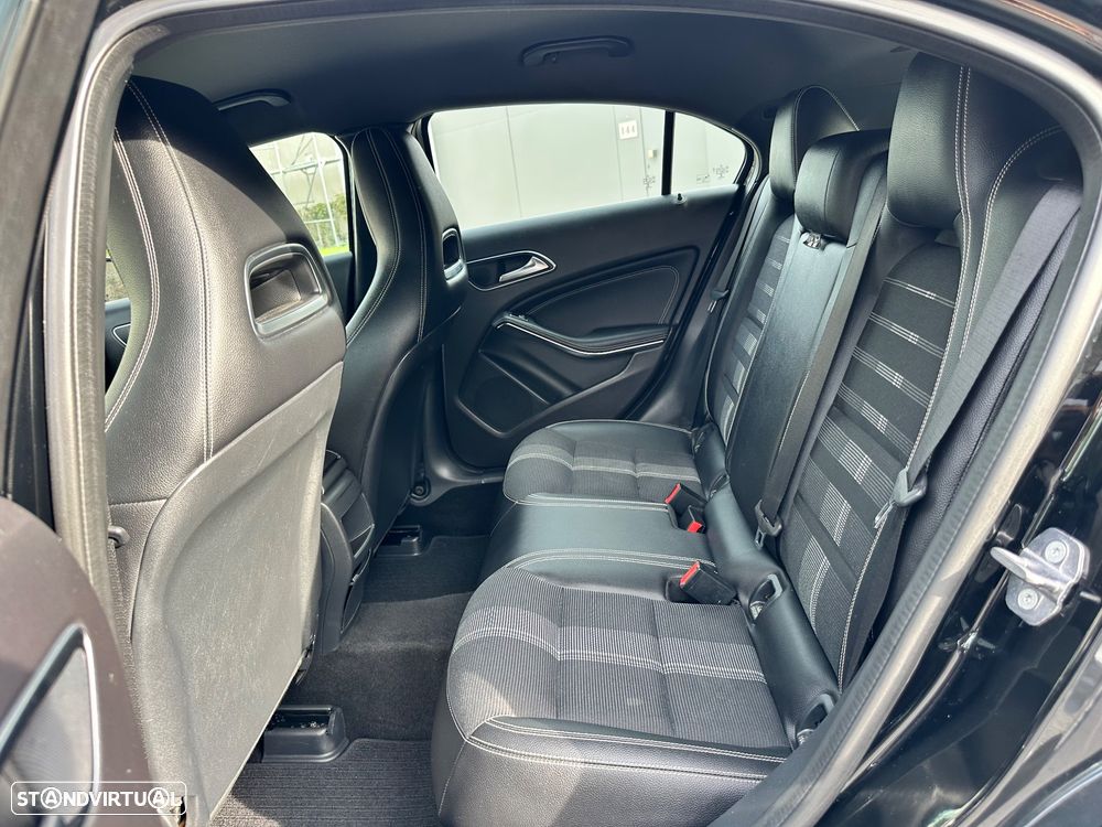 Mercedes-Benz A 180 d AMG Line - 36