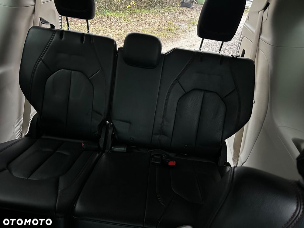 Chrysler Pacifica - 23