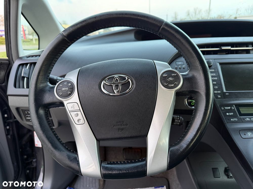 Toyota Prius 1.8 HSD Prestige - 10