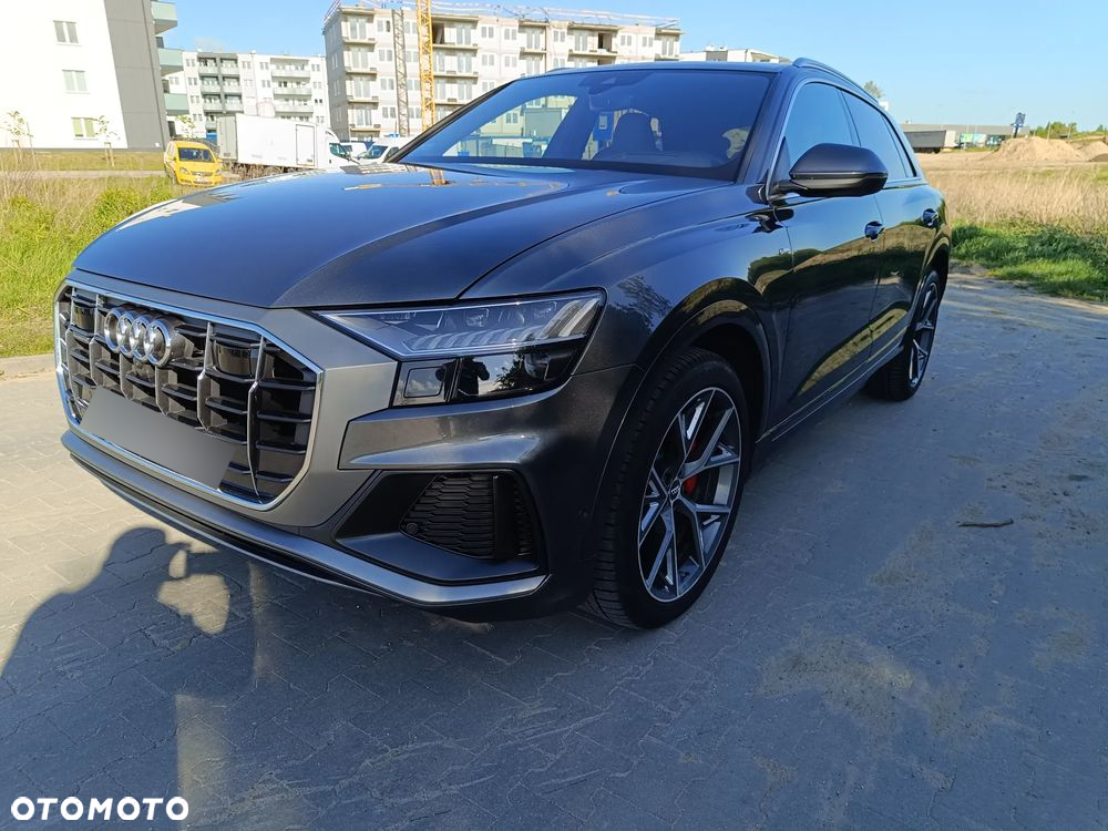 Audi Q8 - 12