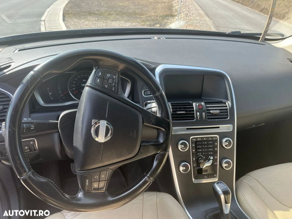 Volvo XC 60 D4 Summum - 4