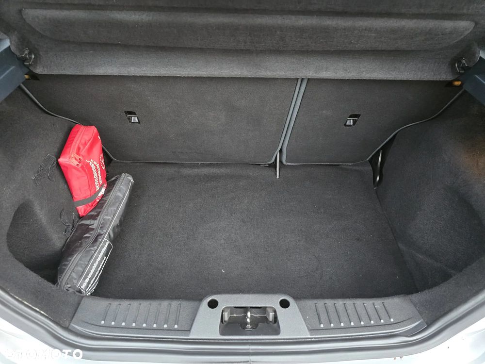 Ford Fiesta - 24